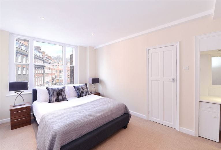 1 bedroom flat, Hill Street, Mayfair W1J - Available