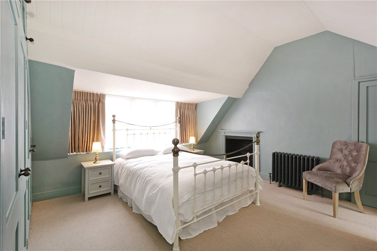 3 bedroom house, Meard Street, Soho W1F - Available