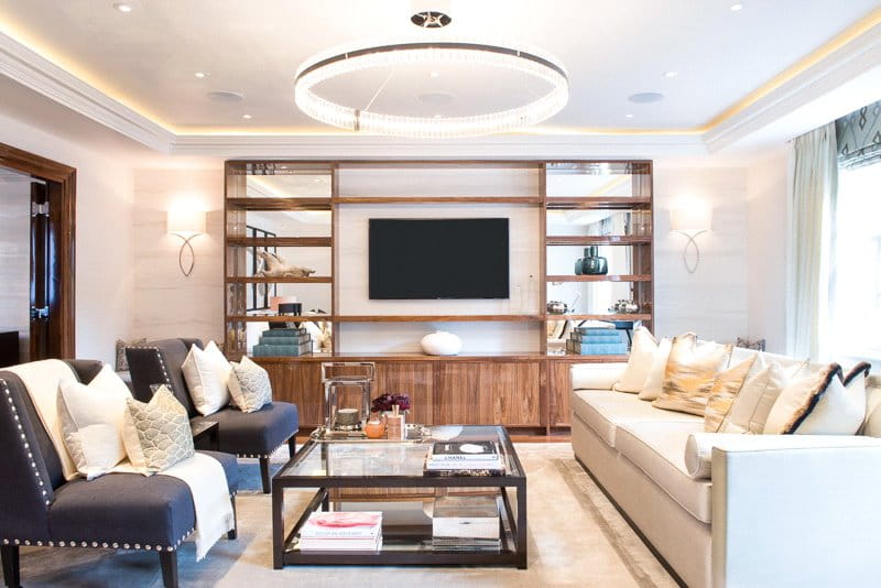 2 bedroom flat, Grosvenor Hill, Mayfair W1K - Available