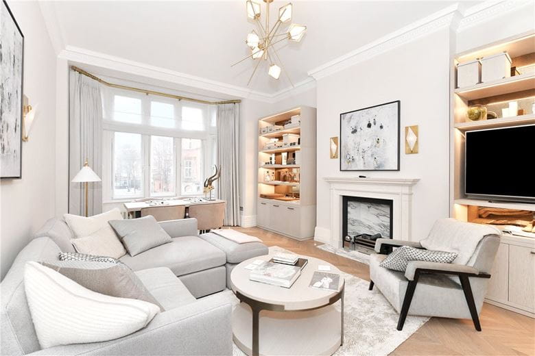 2 bedroom flat, Mount Street, Mayfair W1K