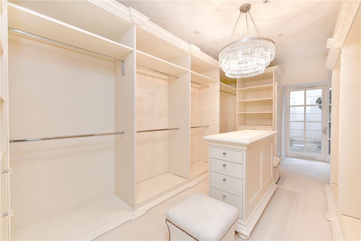 4 bedroom flat, Upper Grosvenor Street, Mayfair W1K - Available