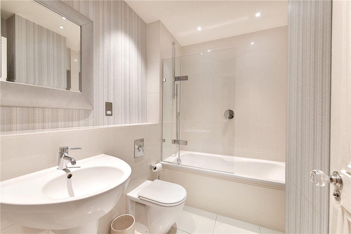 4 bedroom flat, Upper Grosvenor Street, Mayfair W1K - Available