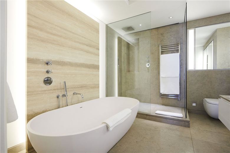 3 bedroom flat, Duke Street, Mayfair W1K - Available