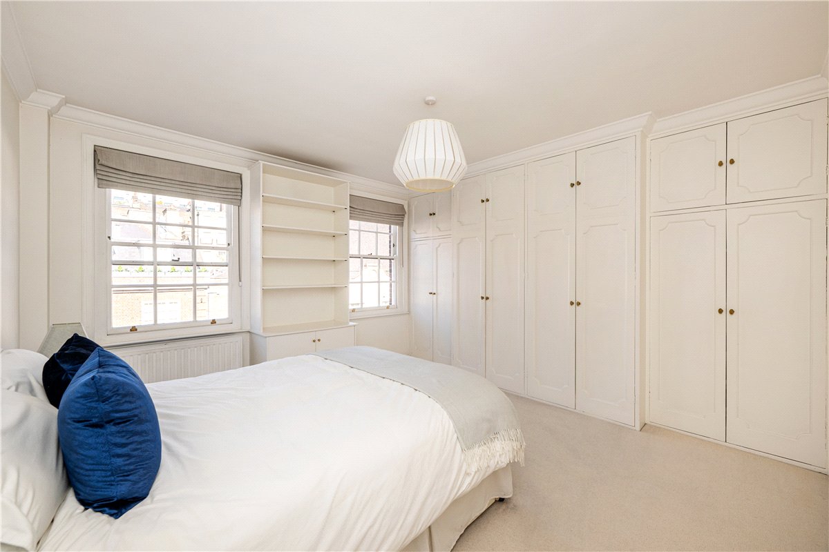 2 bedroom flat, Reeves Mews, Mayfair W1K - Available