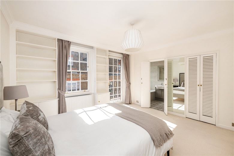 2 bedroom flat, Reeves Mews, Mayfair W1K - Available