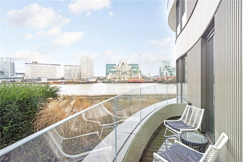 2 bedroom flat, Millbank, Westminster SW1P - Available