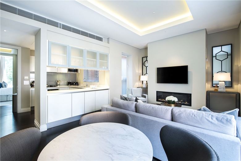 2 bedroom flat, Green Street, Mayfair W1K - Available