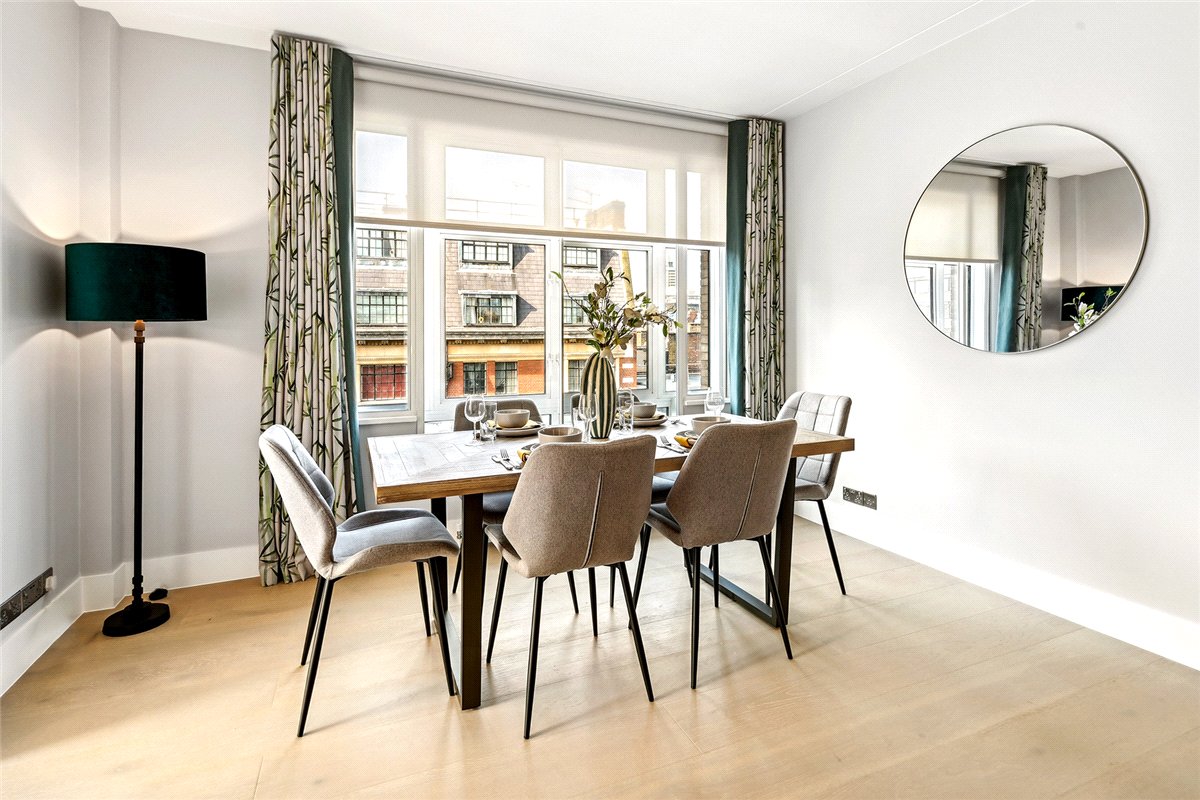 1 bedroom flat, Richmond Court, 200 Sloane Street SW1X - Available