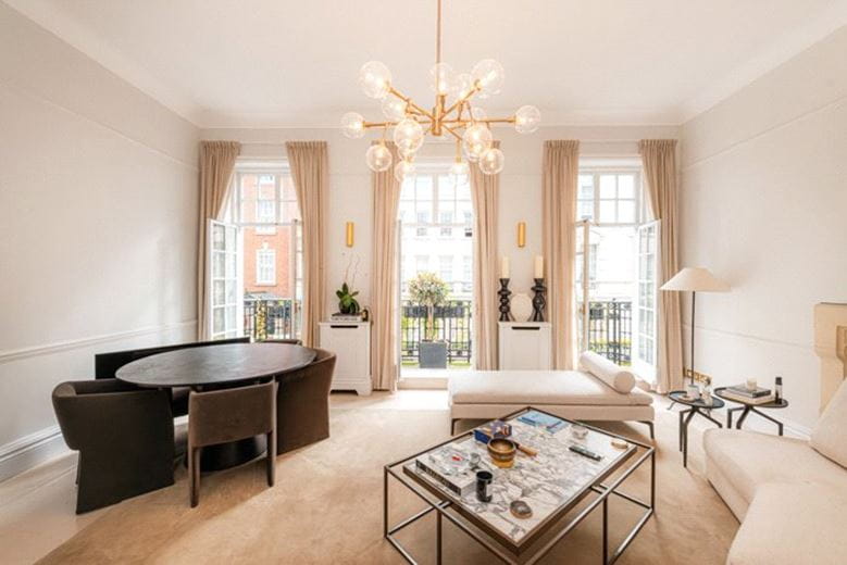 1 bedroom flat, Upper Brook Street, Mayfair W1K - Available