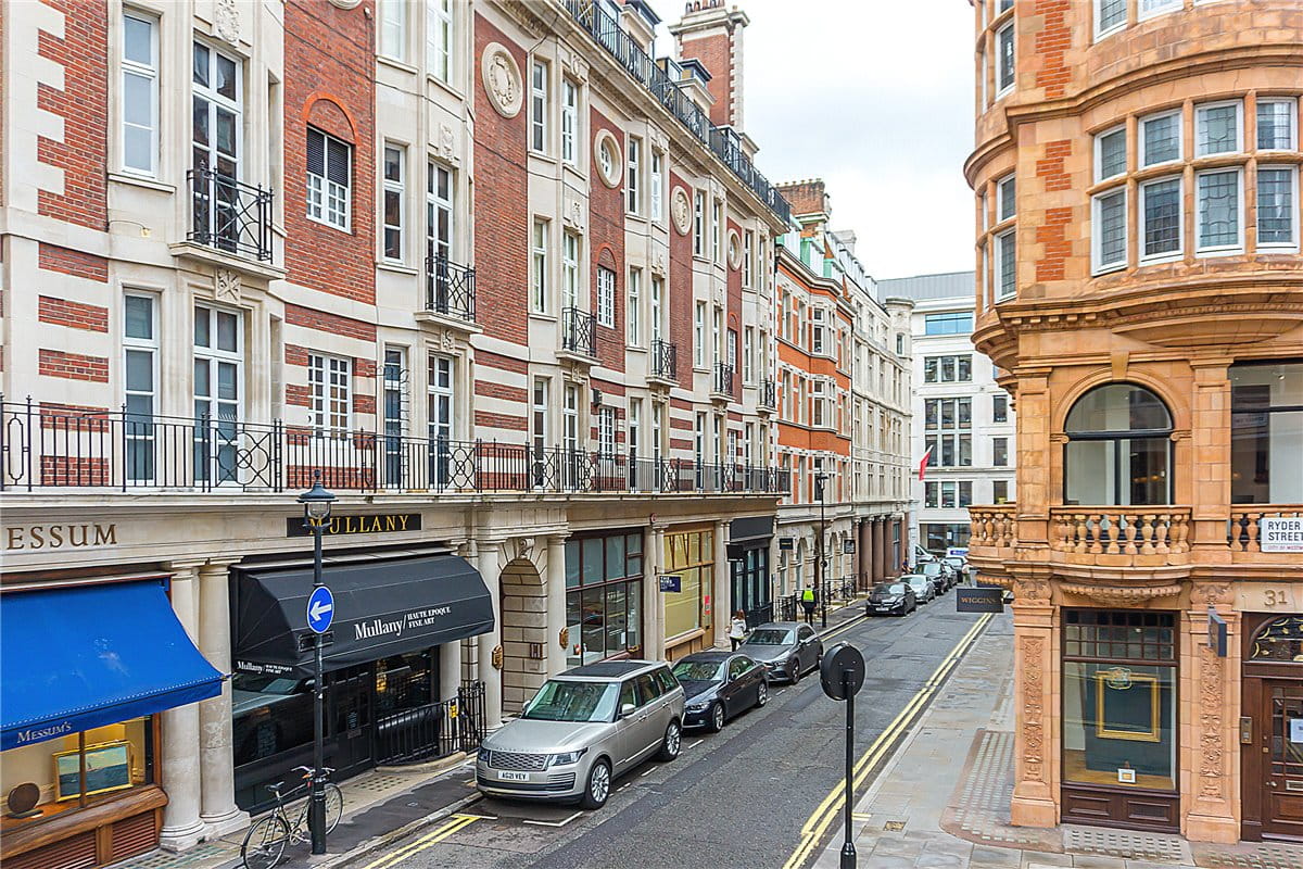 1 bedroom flat, Bury Street, St James's SW1Y