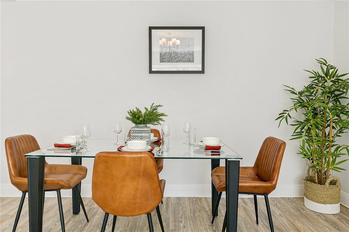 2 bedroom flat, Richmond Court, 200 Sloane Street SW1X - Available