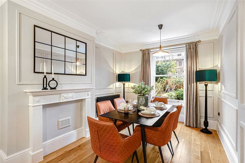 3 bedroom flat, St Georges Court, Gloucester Road SW7 - Available