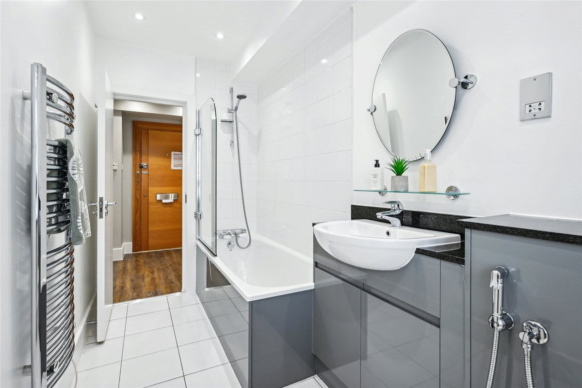 1 bedroom , Richmond Court, 200 Sloane Street SW1X - Available
