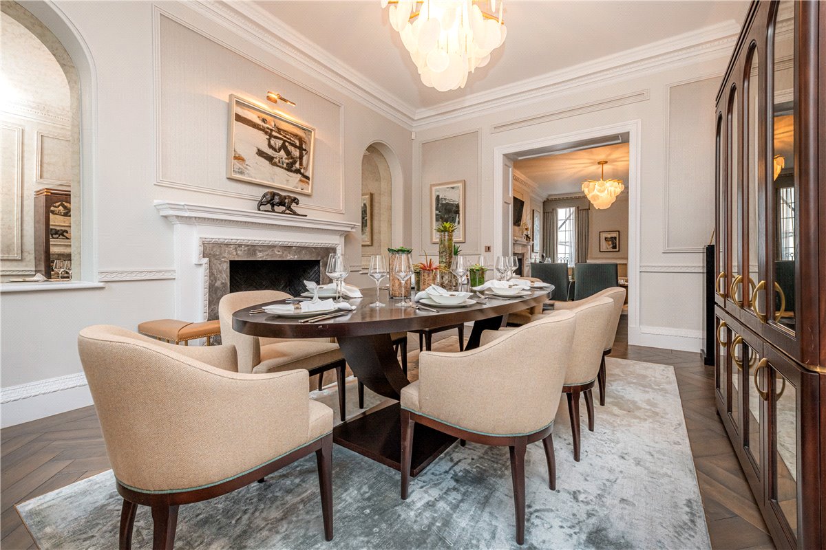 4 bedroom flat, Upper Brook Street, Mayfair W1K