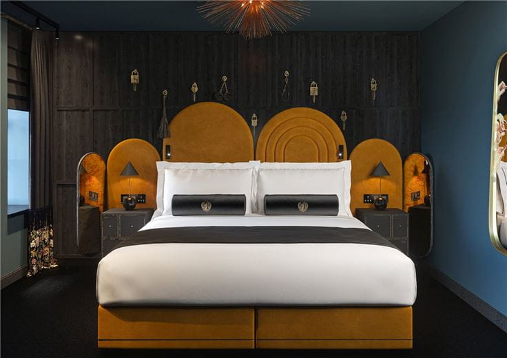 2 bedroom flat, Denmark Place, London WC2H - Available