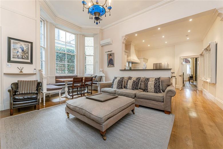 4 bedroom house, North Audley Street, Mayfair W1K - Available