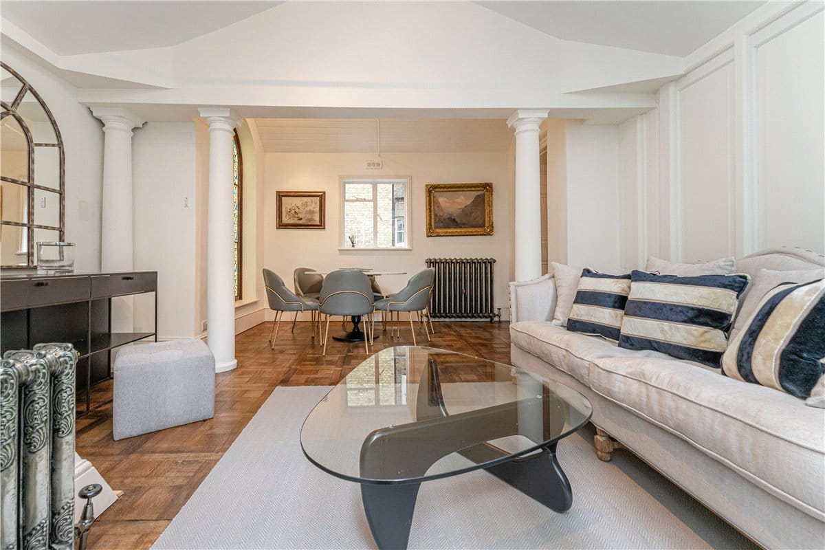 4 bedroom house, North Audley Street, Mayfair W1K - Available