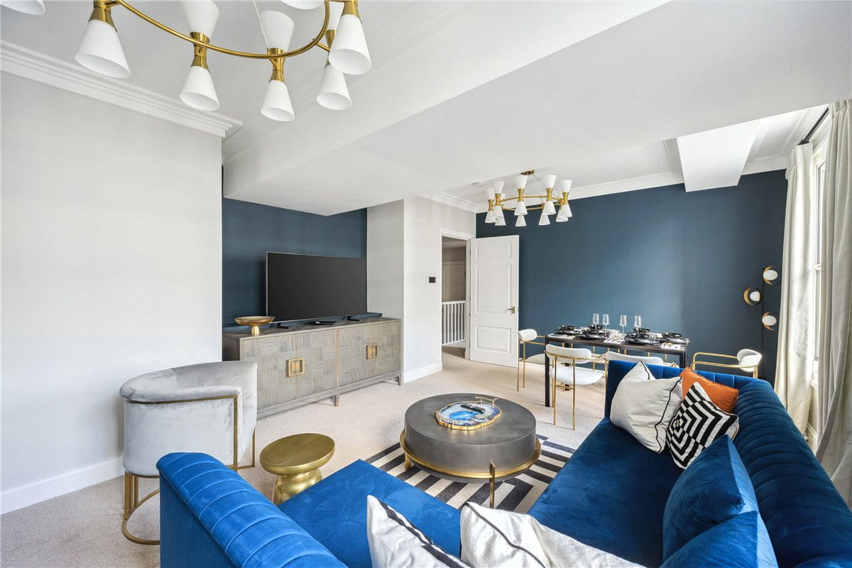 2 bedroom flat, Park Street, Mayfair W1K - Available