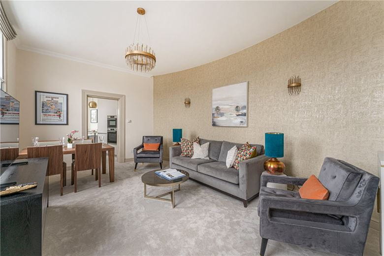 2 bedroom flat, Grosvenor Gardens, Belgravia SW1W - Available