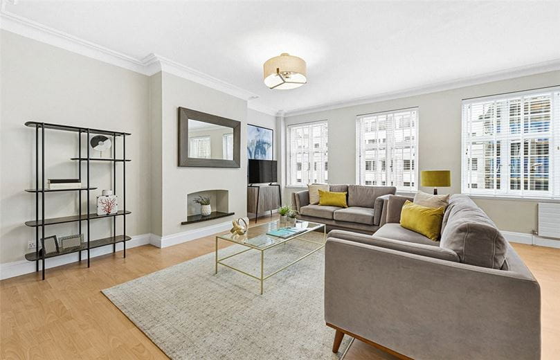 3 bedroom flat, Stafford Court, Kensington High Street W8 - Available
