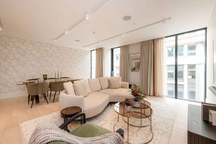 3 bedroom flat, Cork Street, Mayfair W1S - Under Offer