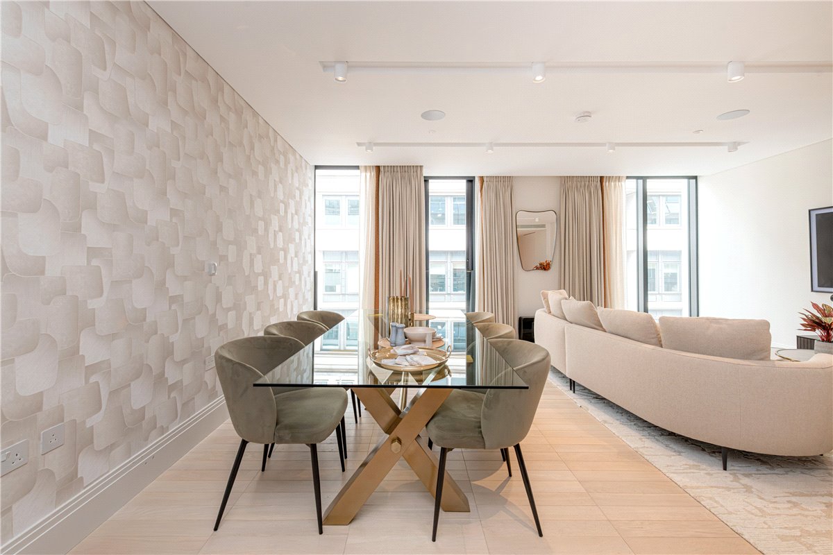 3 bedroom flat, Cork Street, Mayfair W1S - Under Offer