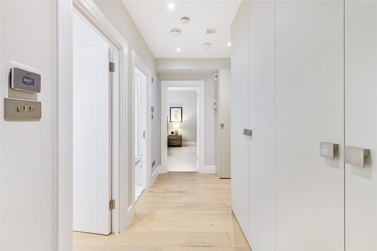 1 bedroom , Richmond Court, 200 Sloane Street SW1X - Let Agreed