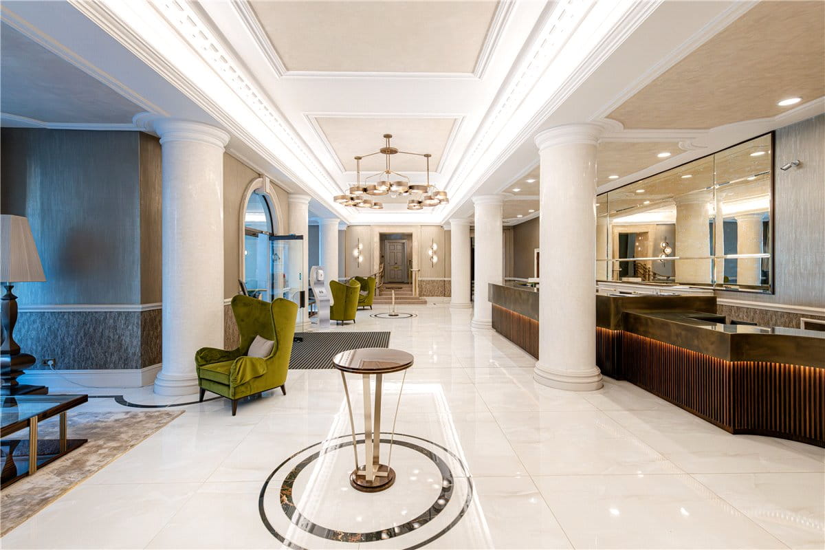 2 bedroom flat, Park Street, Mayfair W1K - Available