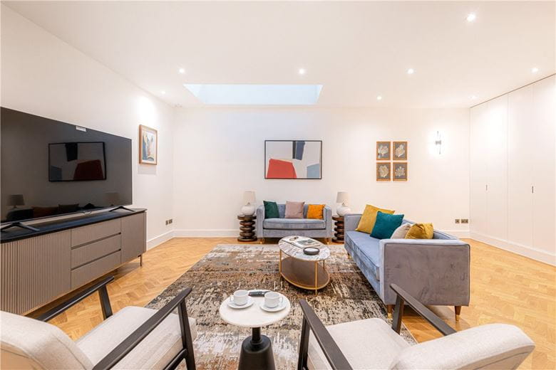 4 bedroom house, Eaton Mews North, Belgravia SW1X - Available