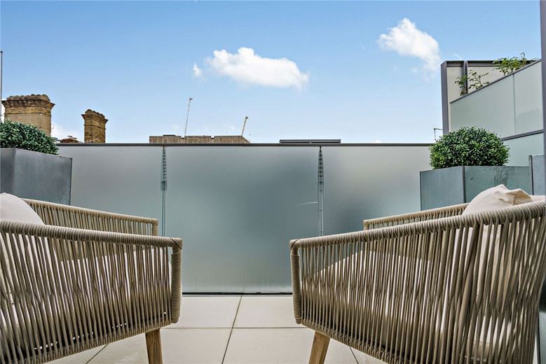 2 bedroom flat, Duke Street, Mayfair W1K - Available