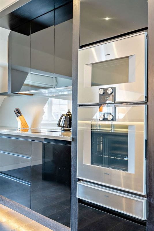 2 bedroom flat, Duke Street, Mayfair W1K - Available