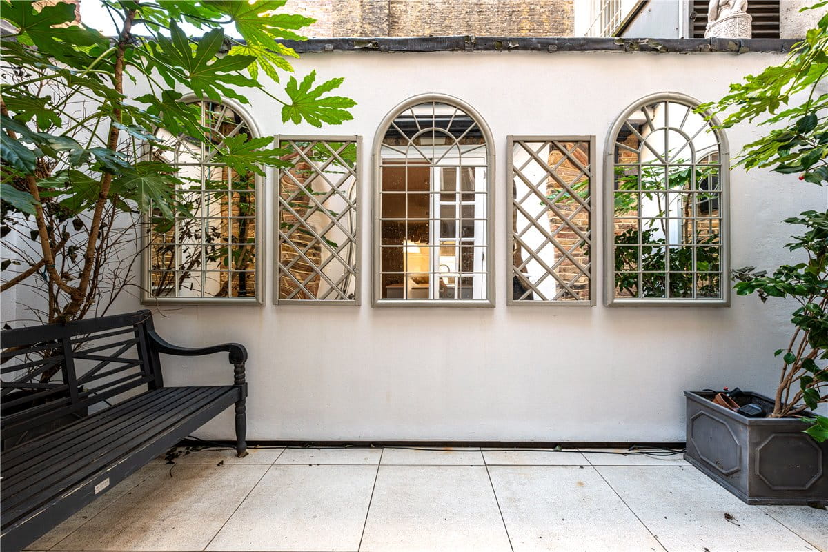 6 bedroom house, Chesterfield Hill, Mayfair W1J - Available