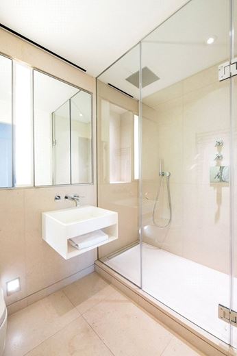 2 bedroom flat, Duke Street, Mayfair W1K - Available