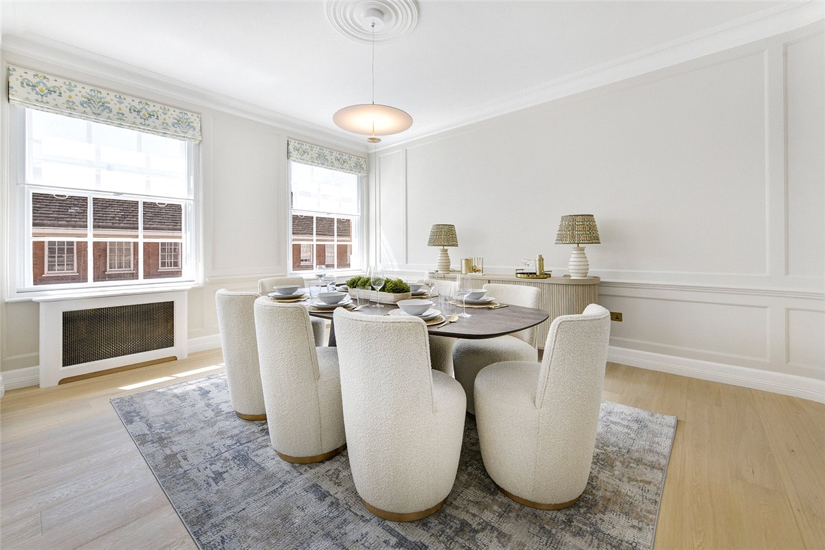 3 bedroom flat, Grosvenor Square, Mayfair W1K - Available