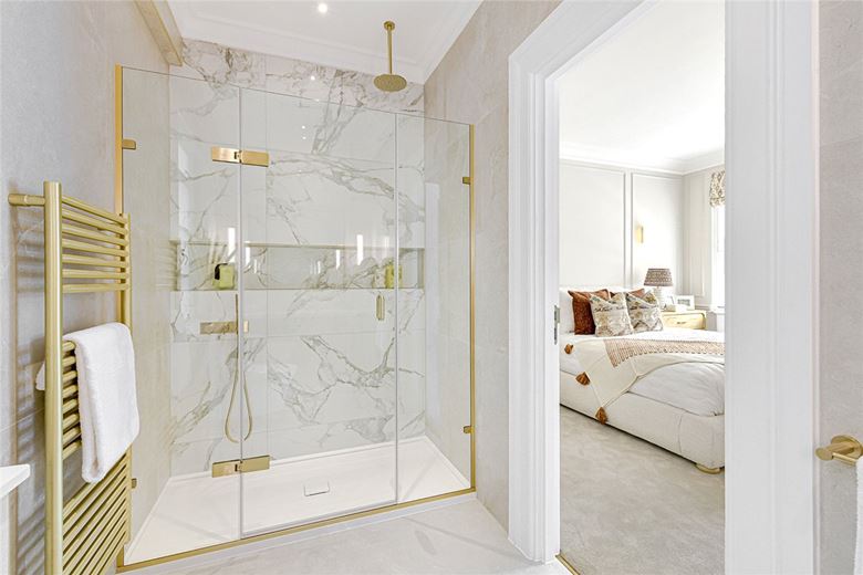 3 bedroom flat, Grosvenor Square, Mayfair W1K - Available