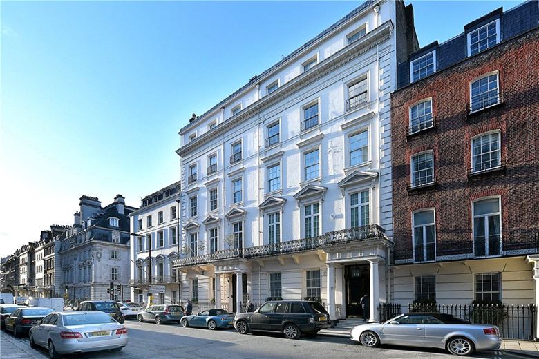 4 bedroom flat, Upper Grosvenor Street, Mayfair W1K - Available