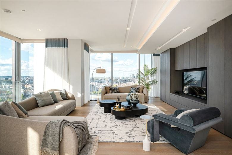 5 bedroom flat, Casson Square, London SE1 - Available