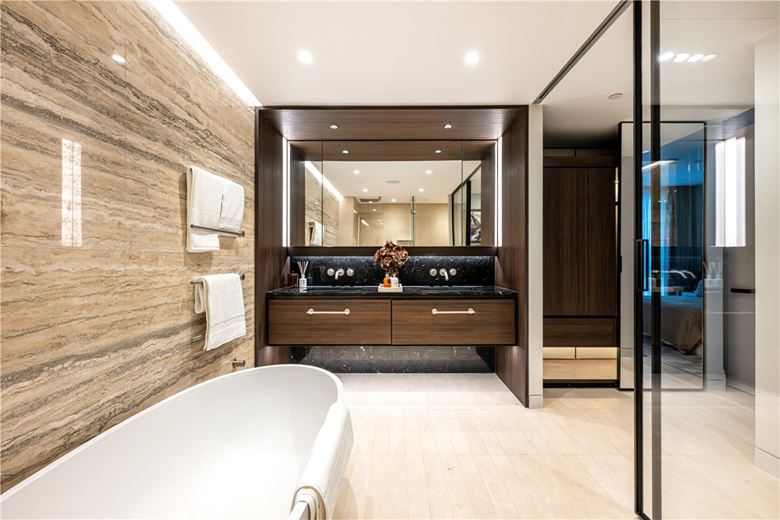 2 bedroom flat, Cork Street, Mayfair W1S - Available