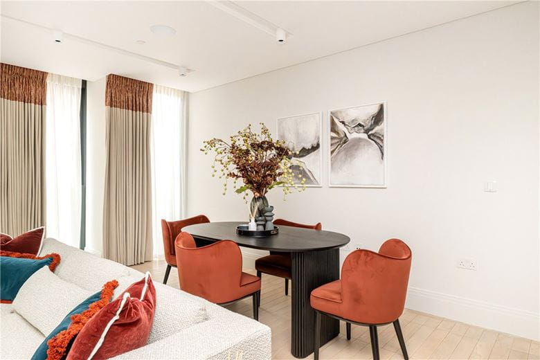 2 bedroom flat, Cork Street, Mayfair W1S - Available