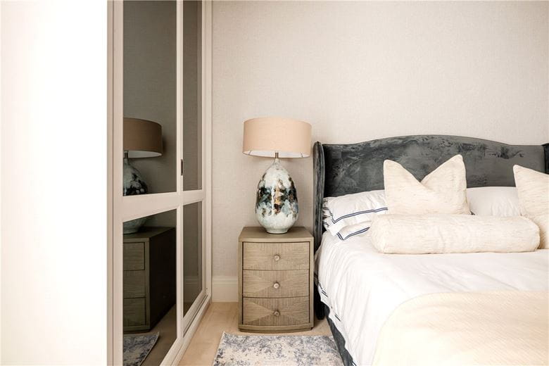 2 bedroom flat, Cork Street, Mayfair W1S - Available