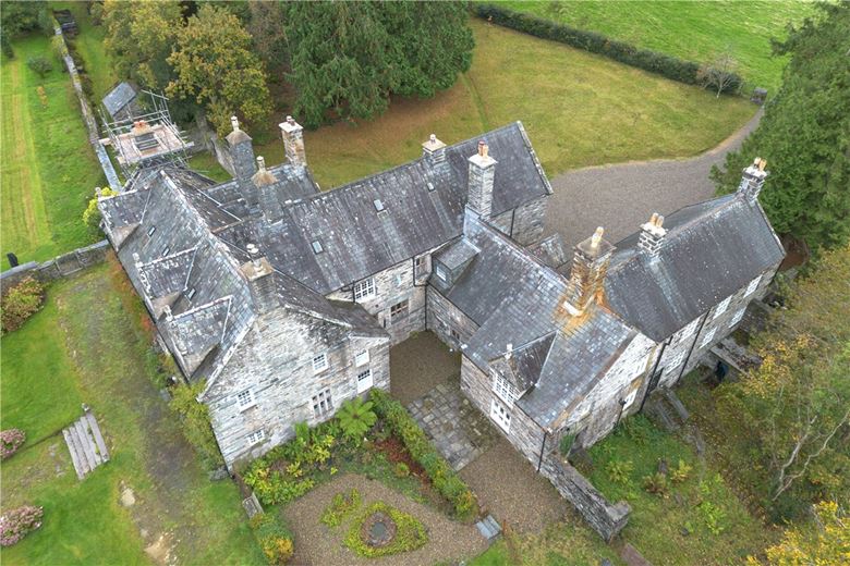 11 bedroom house, Talsarnau, Gwynedd LL47 - Available