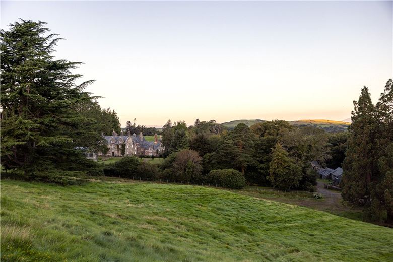 11 bedroom house, Talsarnau, Gwynedd LL47 - Available