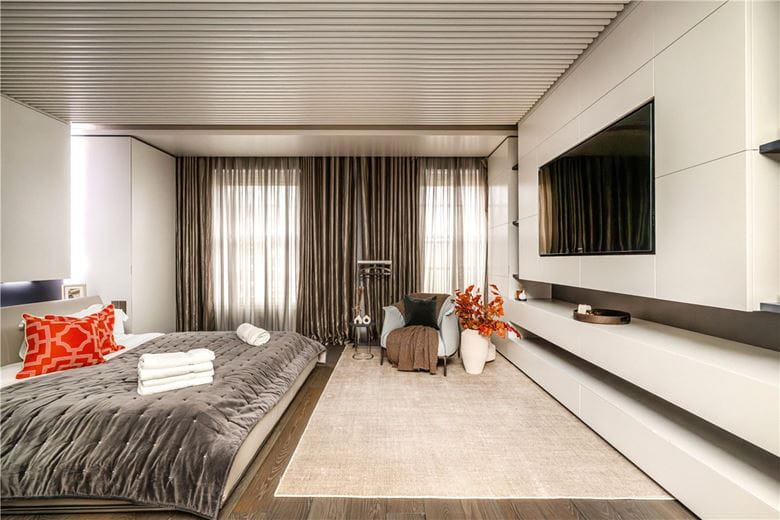 4 bedroom flat, North Row, Mayfair W1K - Available