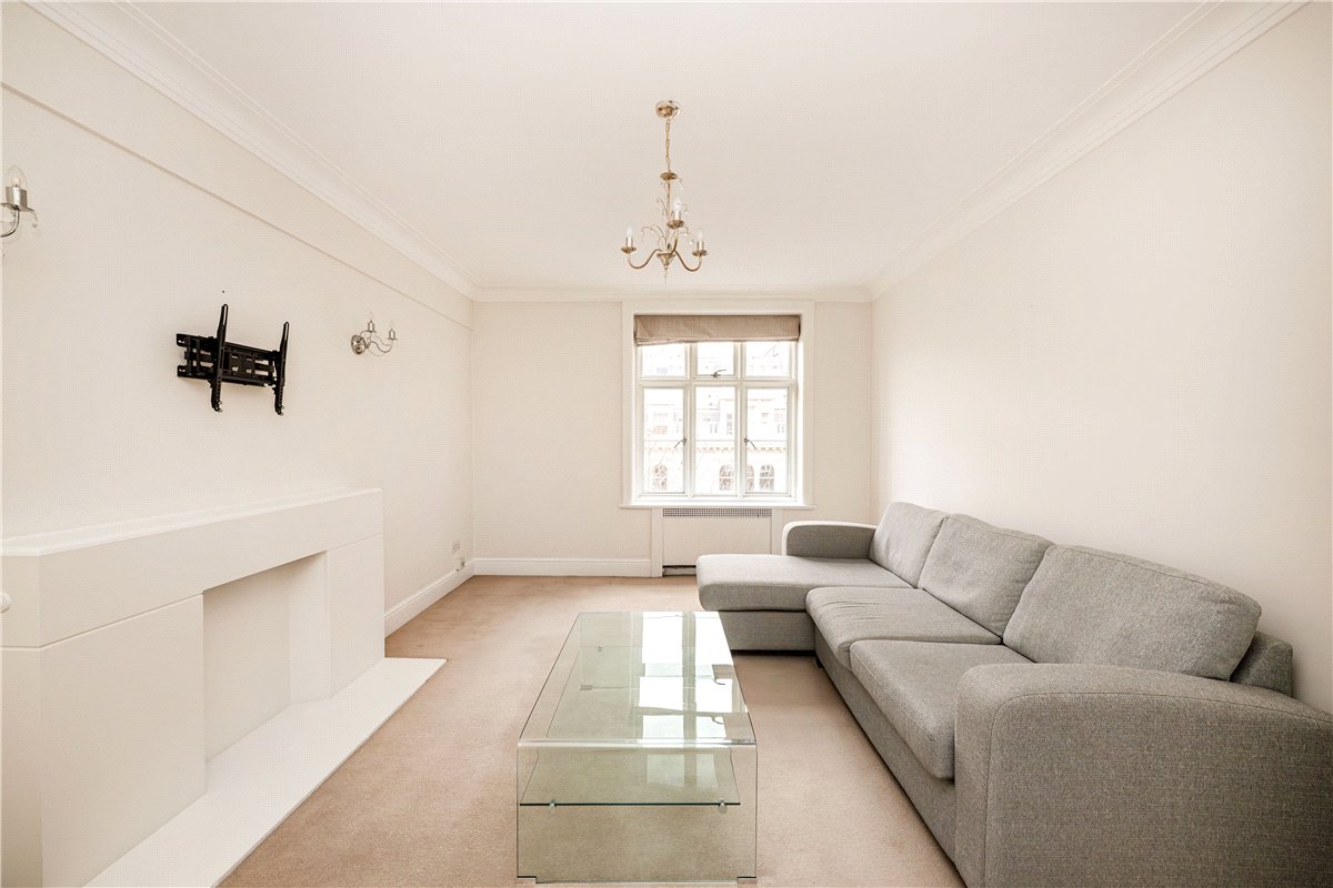 1 bedroom flat, Chesterfield Gardens, Mayfair W1J - Available