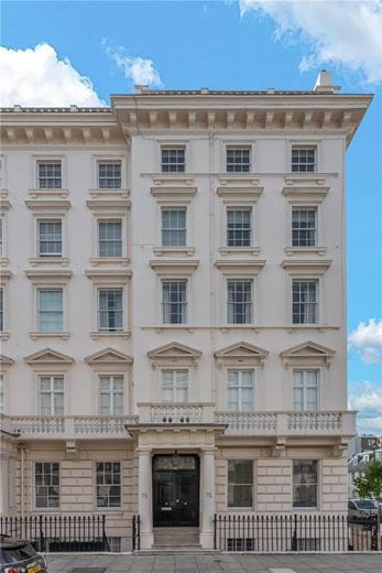 3 bedroom flat, Eaton Place, Belgravia SW1X - Available