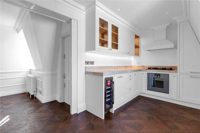 3 bedroom flat, Eaton Place, Belgravia SW1X - Available