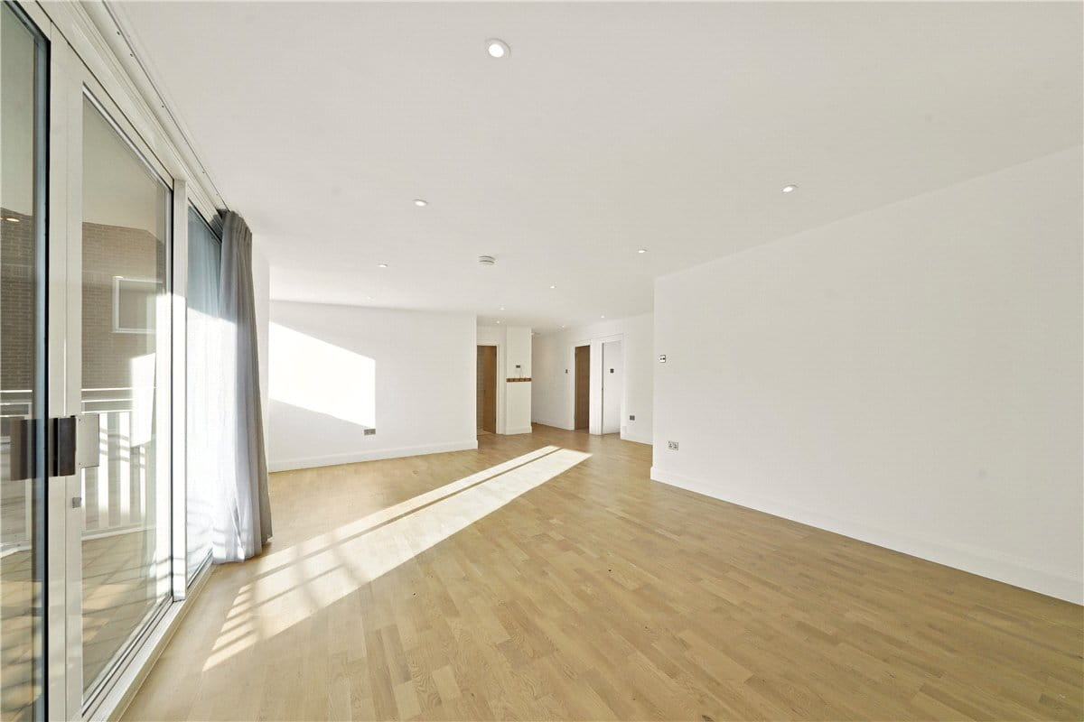 3 bedroom flat, William Mews, London SW1X - Available