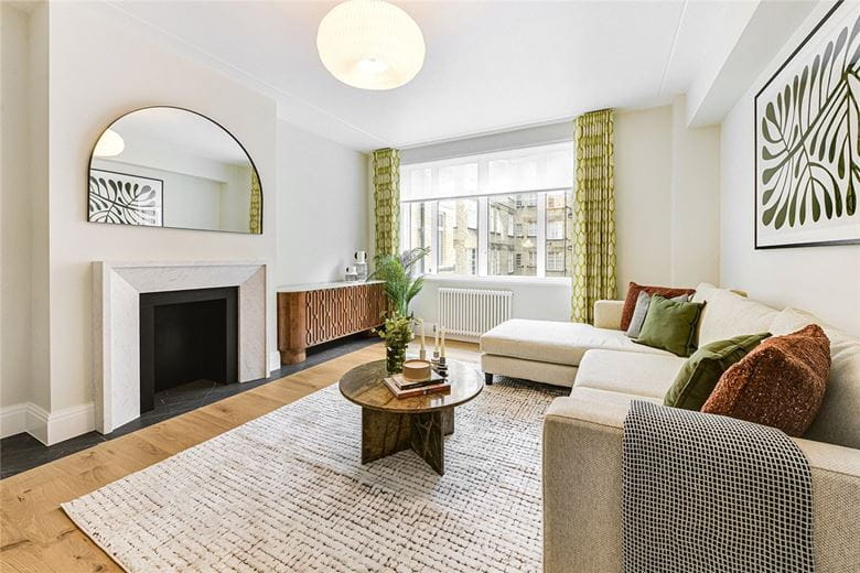 2 bedroom flat, Richmond Court, 200 Sloane Street SW1X - Available
