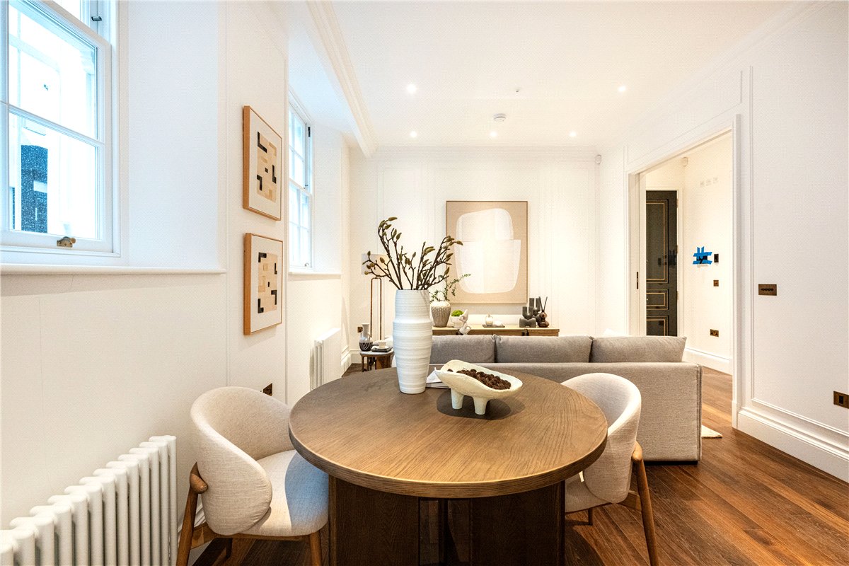 1 bedroom flat, Charles Street, London W1J - Available