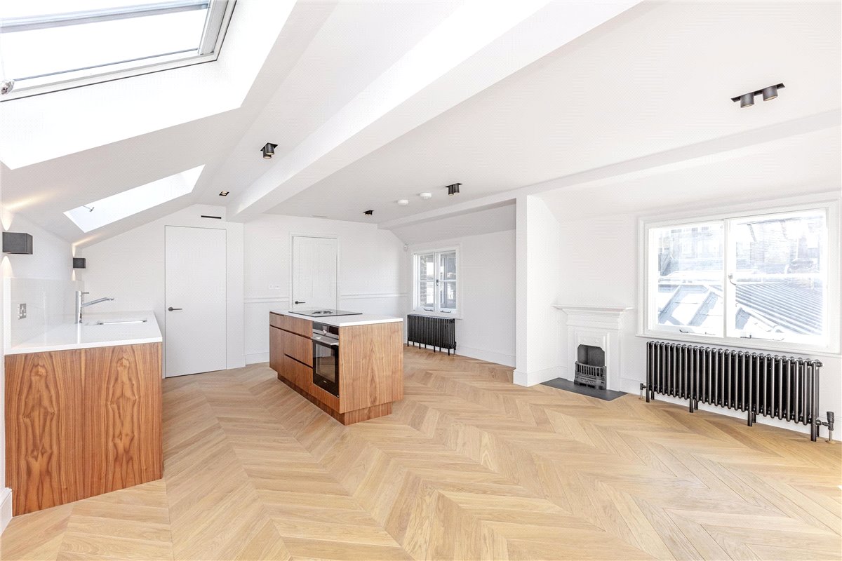 2 bedroom flat, Weymouth Mews, Marylebone W1G - Available